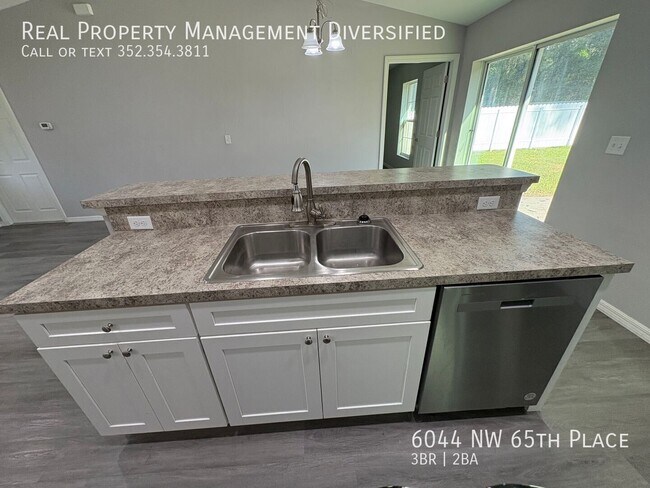 Building Photo - 6044 NW 65th Pl