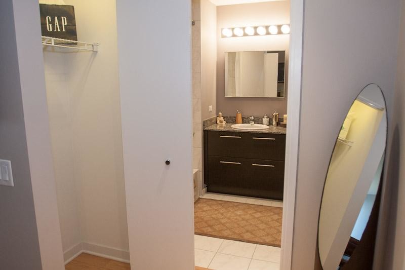 Foto principal - 833 W Blackhawk St