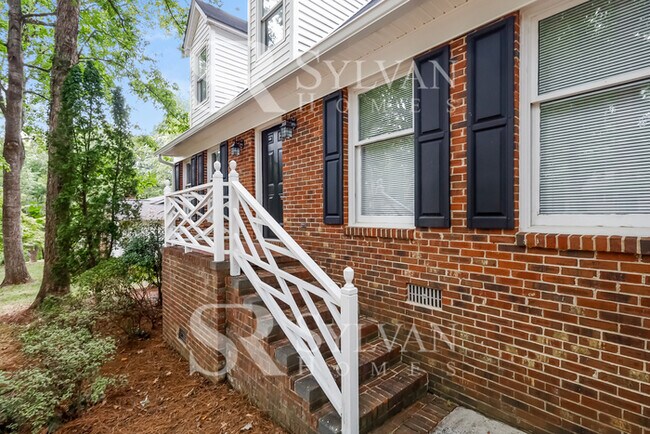 Foto del edificio - Enjoy living the good life in this 3 bedroom, 2.5 bathroom home