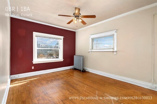 Building Photo - Bright Studio Near the Capitol!
