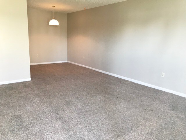 living/dining - Patriot Point of New Iberia