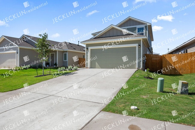 Building Photo - 211 Driftwood Lane