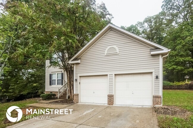 Building Photo - 2604 Yarrow Rd