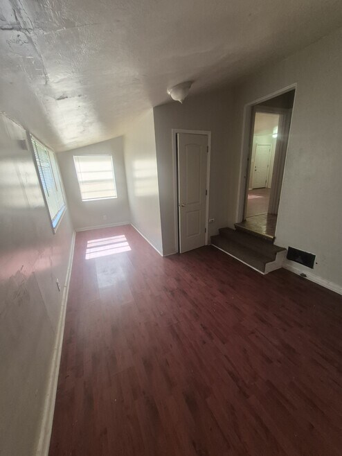 433 Plaza Ave