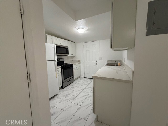 Foto del edificio - 9395 Mission Blvd