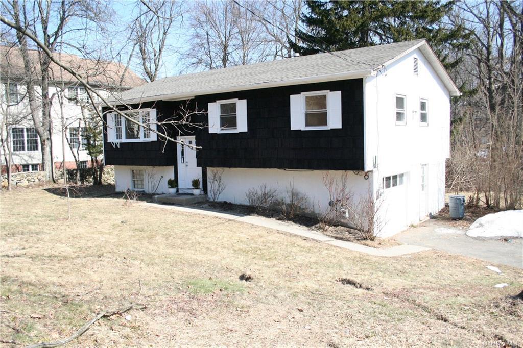 Primary Photo - 275 W Clarkstown Rd