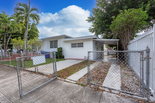 Photo - 321 NW 21st Ave (Miami, FL) House