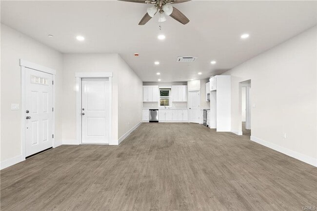 Building Photo - Brand New, Great Two Bedroom Home on The R...