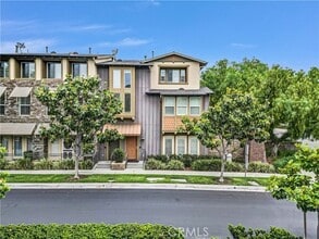 Building Photo - 284 Tustin Field Dr