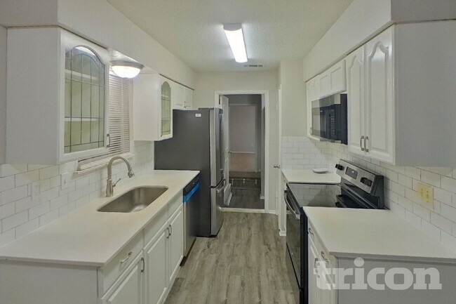 Foto del edificio - 810 E Heath St
