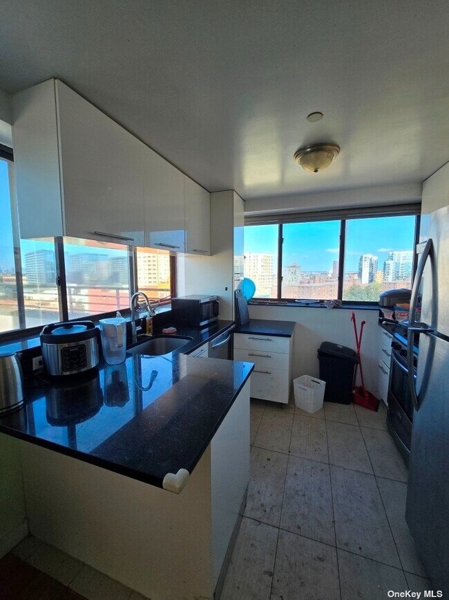 Foto del edificio - 132-35 41st Rd