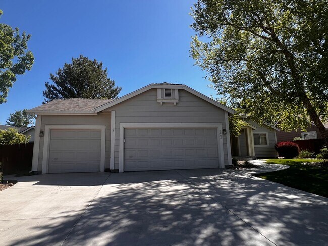 Building Photo - Must See! 3/2/3 Home in Minden, Winhaven n...