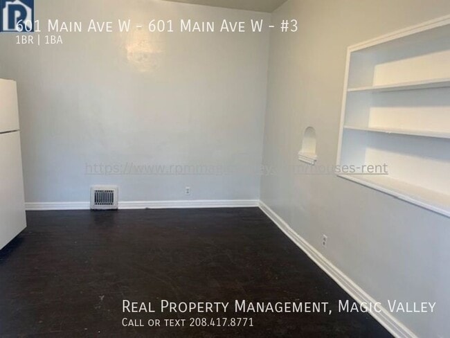 Building Photo - 601 Main Ave W