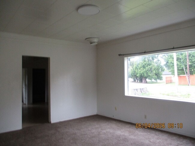 Building Photo - 804 W Marcy Ave