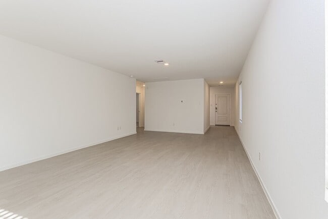 Building Photo - 1523 Crowson Rdg