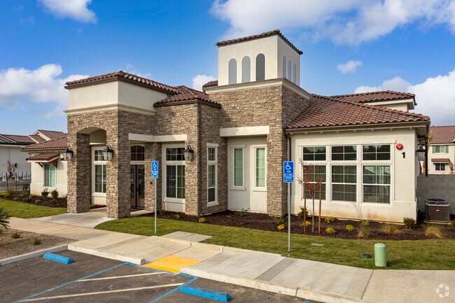 Building Photo - Rock Ranch Luxury Rentals