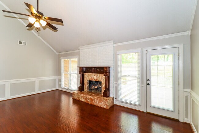 Building Photo - 472 Sanga Cir E