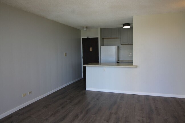 Foto del edificio - Beautifully upgraded 1 bedroom end unit!