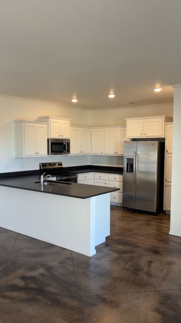 Building Photo - Stunning New 3/2 Townhomes