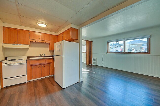 Building Photo - 139 Southview Dr
