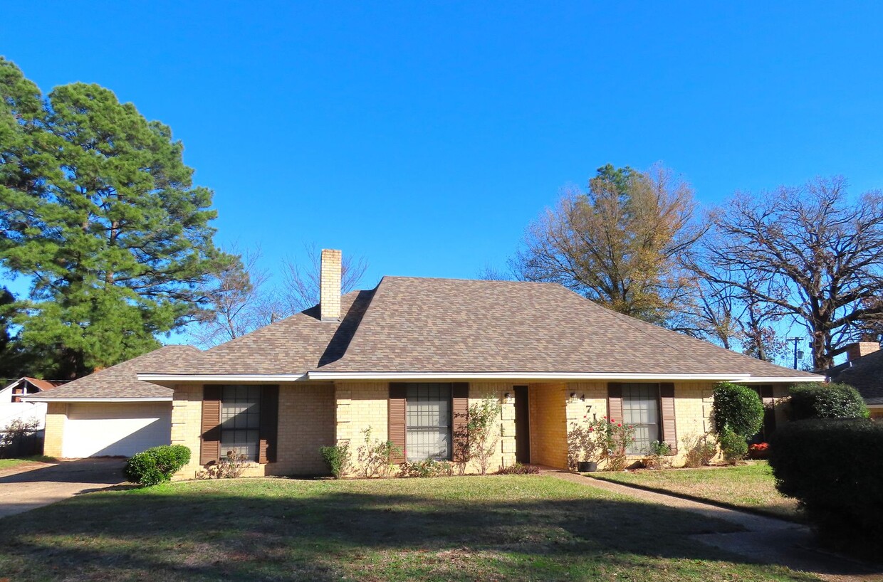 Foto principal - South Tyler - Beautiful 3 Bedroom, 2 Bath ...