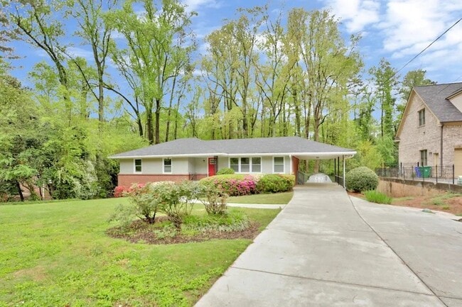 Building Photo - 3006 Lavista Ct