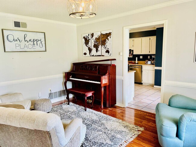 Foto del edificio - 3738 Brook Trail Ln