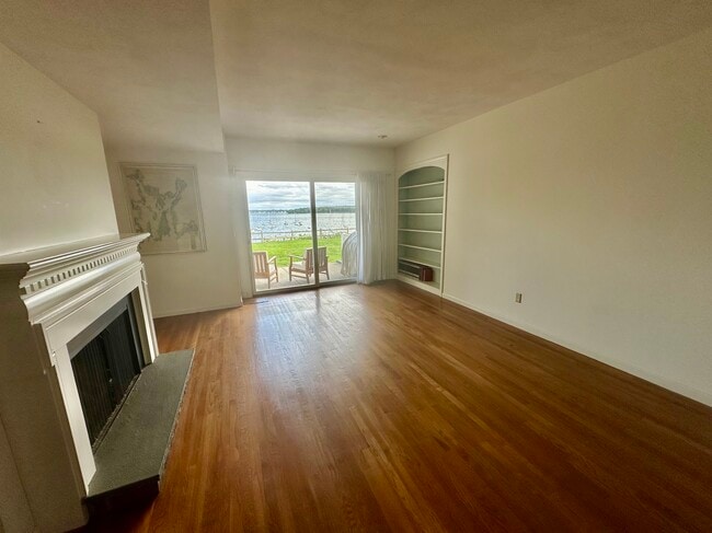 Living Room - 4480 Post Rd