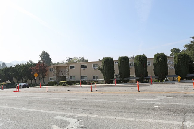 Foto del edificio - GeoLiv Hillcrest Oaks LLC