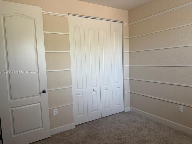 Foto del edificio - 14615 SW 5th St