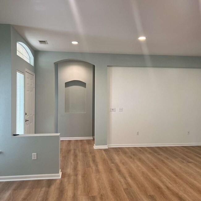 Building Photo - Sun City