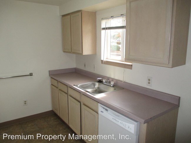 Building Photo - 270-290 Mahrt Ln SE