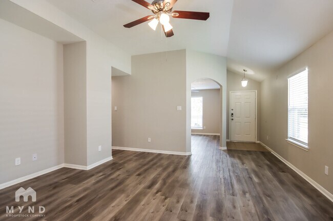 Building Photo - 5835 Deleon Trail Dr