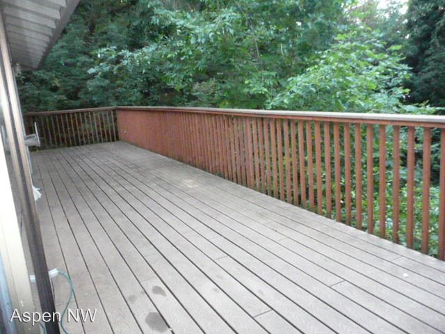 Building Photo - 2926 E Bay Dr NW
