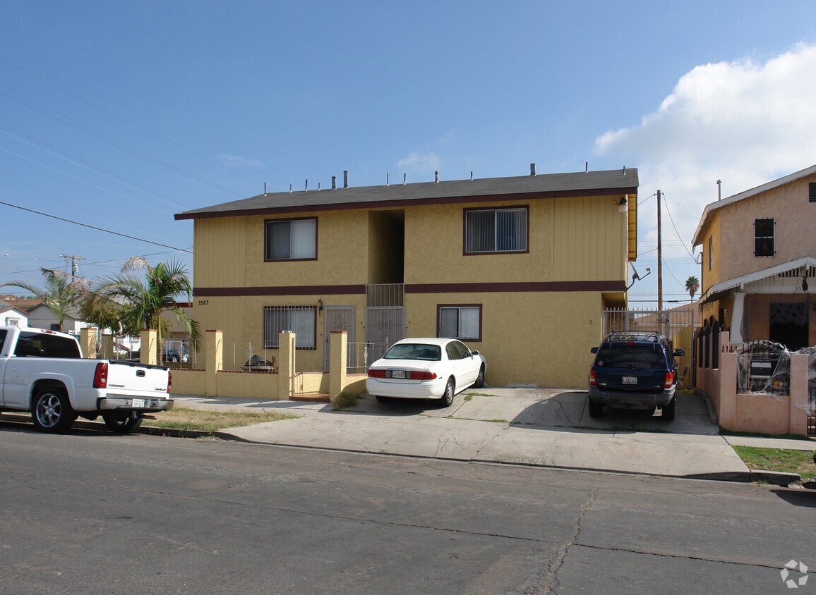 Foto del edificio - 3587 42nd St