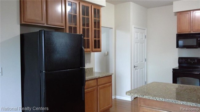 Building Photo - 41876 Yeats Dr