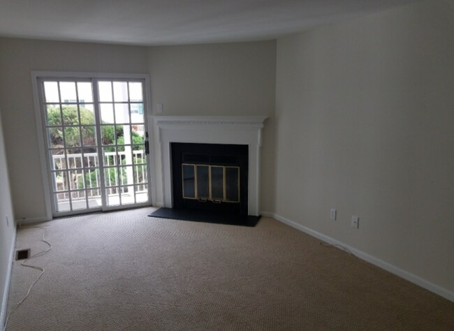 Foto del edificio - 73 Smithfield Ct