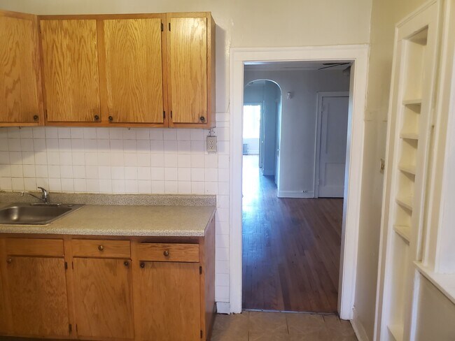 Foto del edificio - 2439 W Peterson Ave