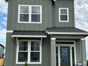 Building Photo - 3408 SE 81st Ave
