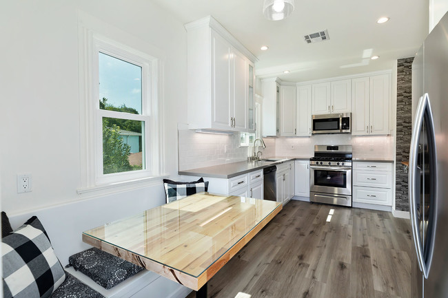 Kitchen - 5841 Ernest Ave