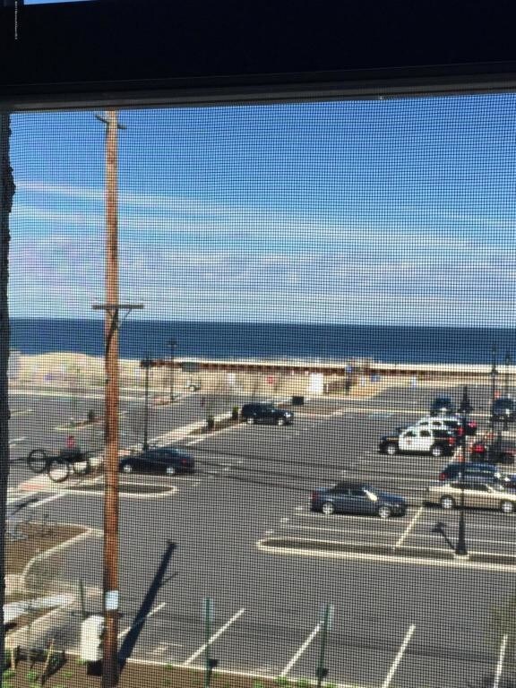 1090 E Ocean Ave Unit 7, Sea Bright, NJ 07760 Room for Rent in Sea Bright, NJ