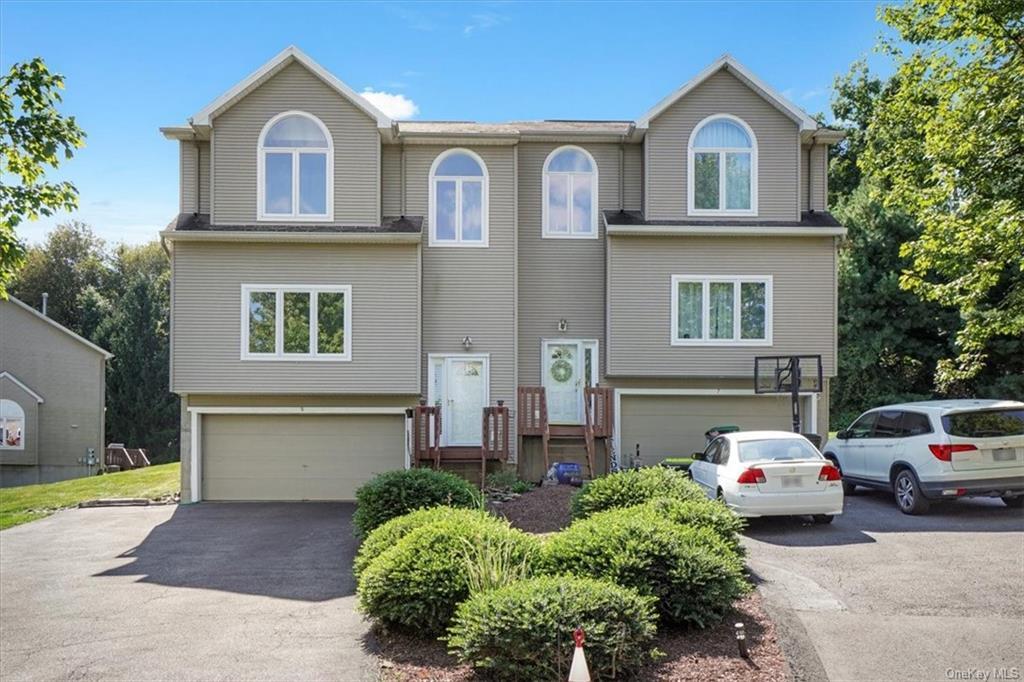 5 Ledgeview Ct, Woodbury Town, NY 10930 Townhome Rentals in Woodbury Town NY