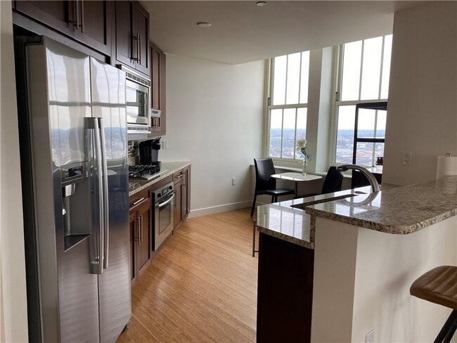 Building Photo - 1 W Exchange St