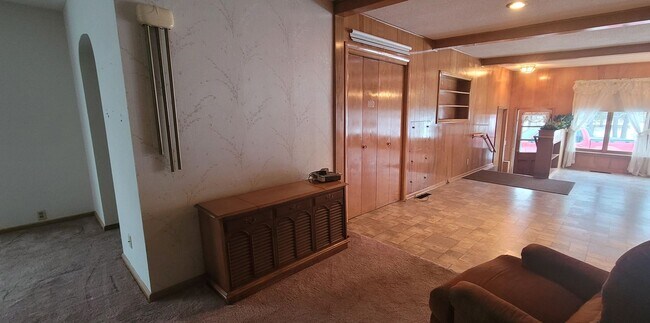 Foto del edificio - Upper Level 2 Bedroom