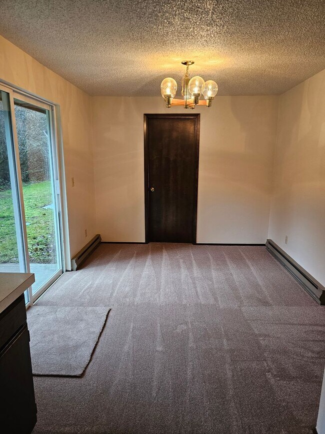 Building Photo - Must See 2 BED/1 BATH in Yelm/Rainier!