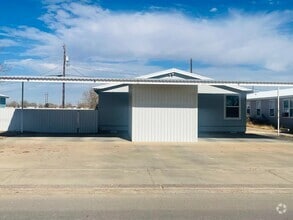 Building Photo - 329 E Lime St