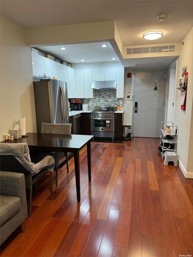 Foto del edificio - 142-38 37th Ave