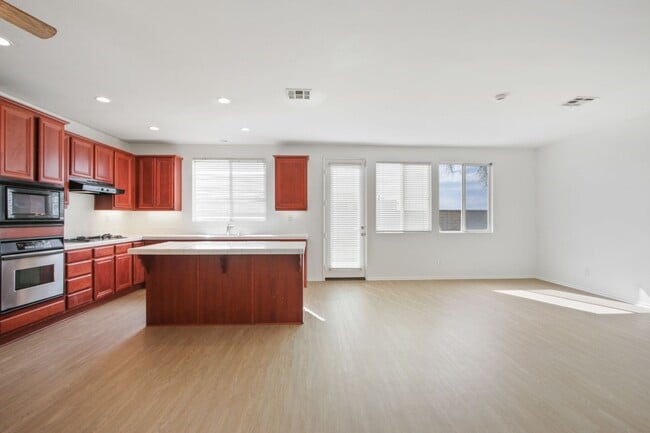 Building Photo - Available now 5/3 Rancho Cucamonga estate ...