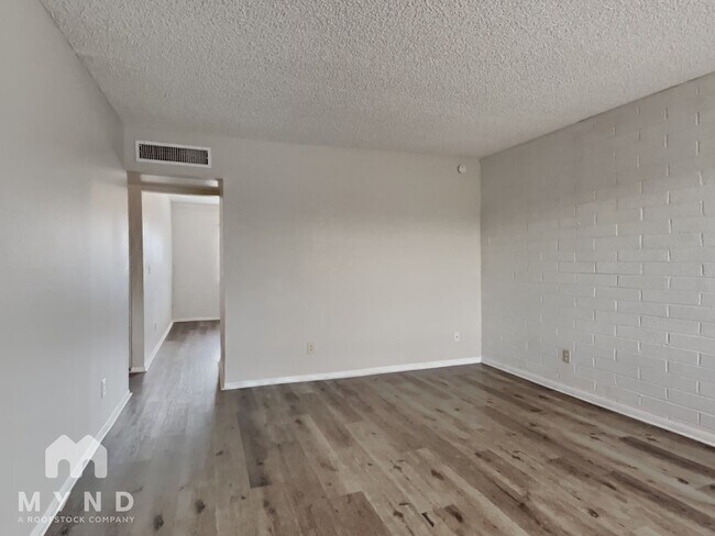 Foto del edificio - 15049 N 29th Ave