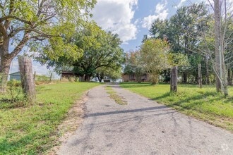 Building Photo - 11290 FM 1484 Rd
